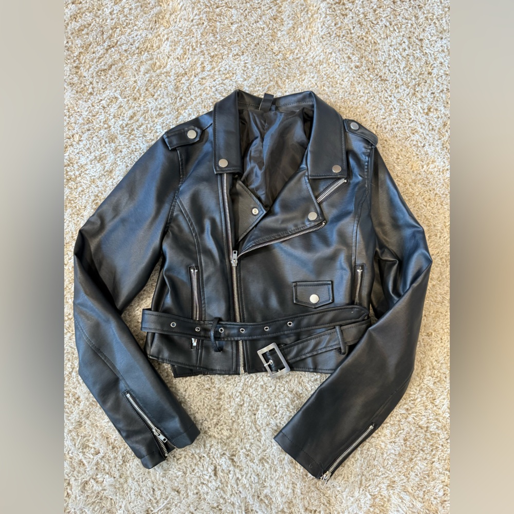 Windsor Black Leather Jacket woman’s medium